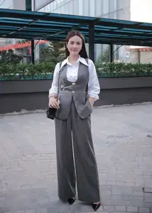 Phan Minh Huyen: Elegant Fashion Highlighting Radiant Beauty-0