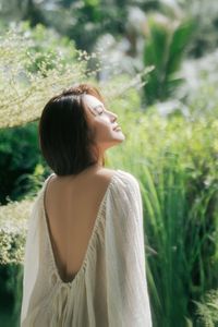 Muse in the Green: Captivating Artistic Portrait of Natural Beauty 1000019760-6