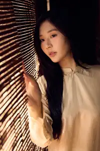 Timeless Vietnamese Beauty: A Poetic Glimpse into Tradition 597858240-2