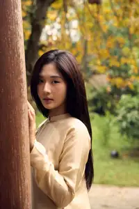 Timeless Vietnamese Beauty: A Poetic Glimpse into Tradition 597858240-10