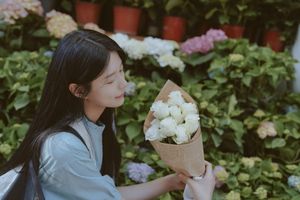 YiTuYu Vol.8294: A Shui's Serene Sunset by the River with City Skyline-11