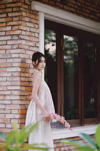 VGU No.35: Serene Beauty of a Young Woman with a Dreamy Bouquet-11