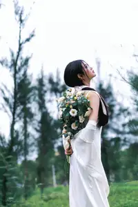 VGU No.173: Discover the serene beauty of a dreamy girl with white roses in the morning sun.-6