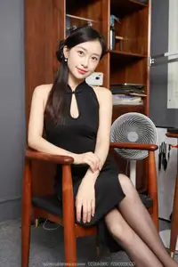 IESS Xiao Jie SXJ No.2147: Elegant Beauty & Alluring Legs of Chinese Model-32