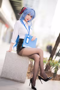 Coser Xian Nu Yue: Ganyu Genshin Impact Cosplay - Alluring Beauty in Unique Attire-16