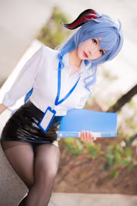 Coser Xian Nu Yue: Ganyu Genshin Impact Cosplay - Alluring Beauty in Unique Attire-15