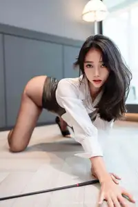 XingYan Vol.400: Shi An An's Alluring Charm in a Captivating & Stylish Photo Shoot-25