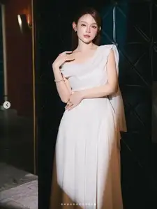 Huyen Baby flaunts 'jade goddess' figure radiant on luxurious getaway-5