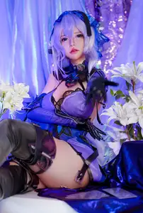 Discover the Ethereal Beauty of Black Swan Honkai Star Rail by Enchanting Coser Potato Godzilla-1