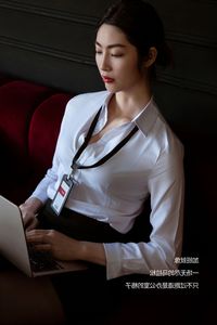 YiTuYu Vol.8298 Sang Ni: Elegant Professional Office Lady Style-8