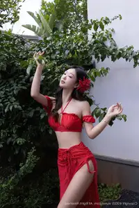 Tang An Qi: Serene Beauty Amidst Nature in XiuRen Photo Set No.10662-26