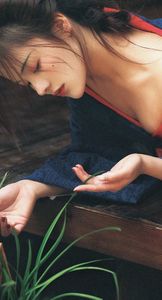 Alluring Japanese Woman in Kimono: Traditional Beauty & Captivating Gaze-8