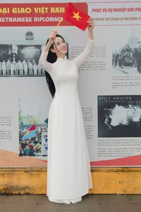 VGU No.117: Graceful Vietnamese Ao Dai at Ho Chi Minh Mausoleum – Hanoi's Proud Charm-5