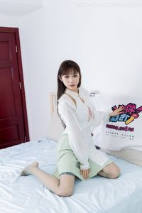 Chinese Model No.2323: Modern Hanfu Charm with Elegant Over-the-Knee Stockings & Flat Shoes-49