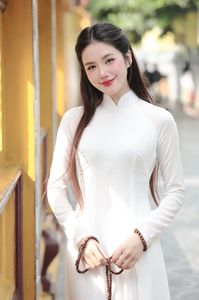 Elegant White Ao Dai: Capturing Graceful Vietnamese Traditional Beauty with a Radiant Smile-1