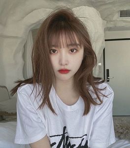 Trendy Cool Brown Hair for Gen Z Girls: Highlighting Captivating Beauty-22