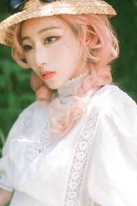 YiTuYu Art Language Vol.8293 Fei Fei: Captivating Vintage Charm in Nature's Embrace-3