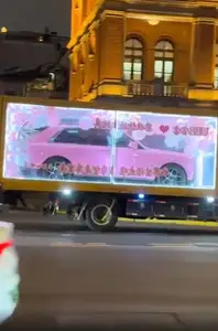 Chinese Hot Girl's Stunning Beauty & 20 Billion VND Luxury Car: Is It a Boyfriend's Gift?-4