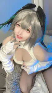 Coser Yamasaki Reina as Aknetz Holhaia Part01: Elegant Charm in a Unique Outfit-19