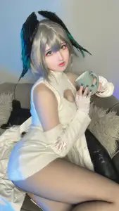 Coser Yamasaki Reina as Aknetz Holhaia Part01: Elegant Charm in a Unique Outfit-15