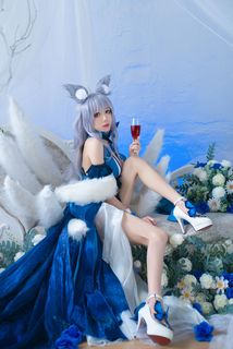 Coser Tomoyo Azur Lane Shinano Dress Cosplay Captivates Elegant Fantasy Anime Waifu-2