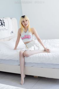 BoBoSocks No.543: Charming Chinese Model's Playful Gaze in a Bright Bedroom.-21