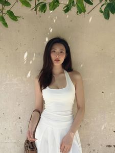 Minh Trang: Captivating Screen Muse Embraces Simple Everyday Style-0