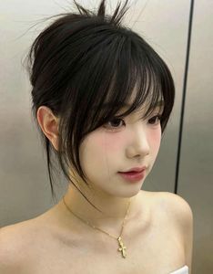 Sweet See-Through Bangs Style: Pretty Girl Shines with Gentle Feminine Charm-4