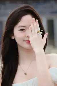 VGU No.166: Gentle Youthful Beauty A Pure Smile Adorned with a Daisy Discover Her Enchanting Charm-0