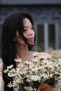 VGU No.166: Gentle Youthful Beauty A Pure Smile Adorned with a Daisy Discover Her Enchanting Charm-4