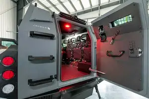 Unveiling the Ford F-550 Roshel Senator: The Incredible B7 Bulletproof SUV – A Multi-Million Dollar Fortress for ICE.-2