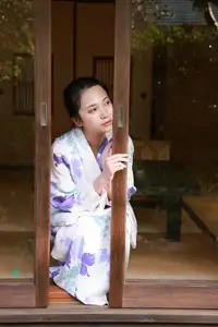 Miho Machiyama FRIDAY Digital Photo Book Scarlet Vol.2: Captivating Japanese Beauty Unveiled-3