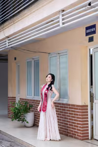VGU No.46: Captivating Vietnamese Student Radiates Confidence and Grace, Celebrating a Significant Academic Milestone.-7