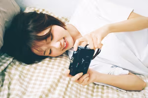 VGU No.25: Discover the Radiant Smile of a Young Woman with Relaxing Music-7