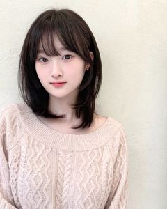 Beautiful Long Layered Haircut for Round Faces – Trendy Female Style-8