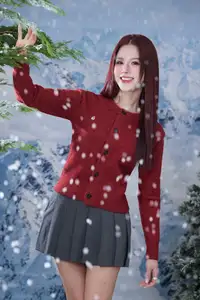 Diep Lam Anh Stuns: Her "Living Doll" Beauty Captivates All Eyes!-6