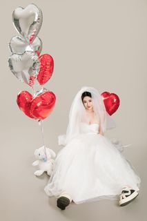 Coser Nnian LOVE Valentine's Special: Enchanting White Dress & Heart Balloons Photoshoot-35