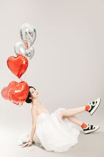 Coser Nnian LOVE Valentine's Special: Enchanting White Dress & Heart Balloons Photoshoot-15