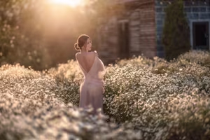 VGU No.118 Dreamy Girl in a Poetic Flower Field Bathed in Golden Hour Light-2