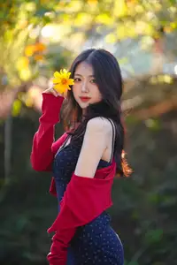 Elegant Asian Girl Portrait with Golden Flowers in Afternoon Sun 1000024552-8