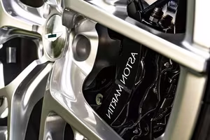 Aston Martin Vanquish Above & Beyond: Exclusive Yacht-Inspired Supercars for Billionaires-7