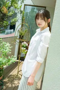 Discover Kaiga Kotori: Charming Beauty in FLASH Digital Photo Book 'The Me You Don't Know'-8