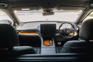 VinFast Lac Hong 900 LX Armored Super Luxury SUV, International Head of State Transport for National Day 2/9.-2