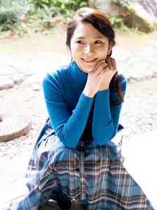 Machiyama Miho Scarlet: Captivating Elegance in Gentle Autumn Hues-4