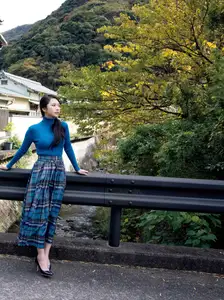 Machiyama Miho Scarlet: Captivating Elegance in Gentle Autumn Hues-8