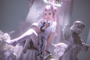 Portrays Mika Misono Blue Archive: Angelic Cosplay Beauty-9