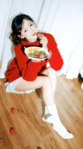 YiTuYu Art Language Vol.8573 zzzzzzz: A Girl's Sweet Relaxed Moment with a Bowl of Fruits-7