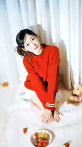 YiTuYu Art Language Vol.8573 zzzzzzz: A Girl's Sweet Relaxed Moment with a Bowl of Fruits-19