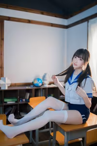 YiTuYu Art Language Vol.8275: Charming Bing Leng Qi E in Elegant Schoolgirl Attire-2