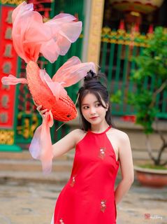 Vietnamese Cultural Beauty: Girl in Red Ao Dai & Traditional Lion Dance Prop-11
